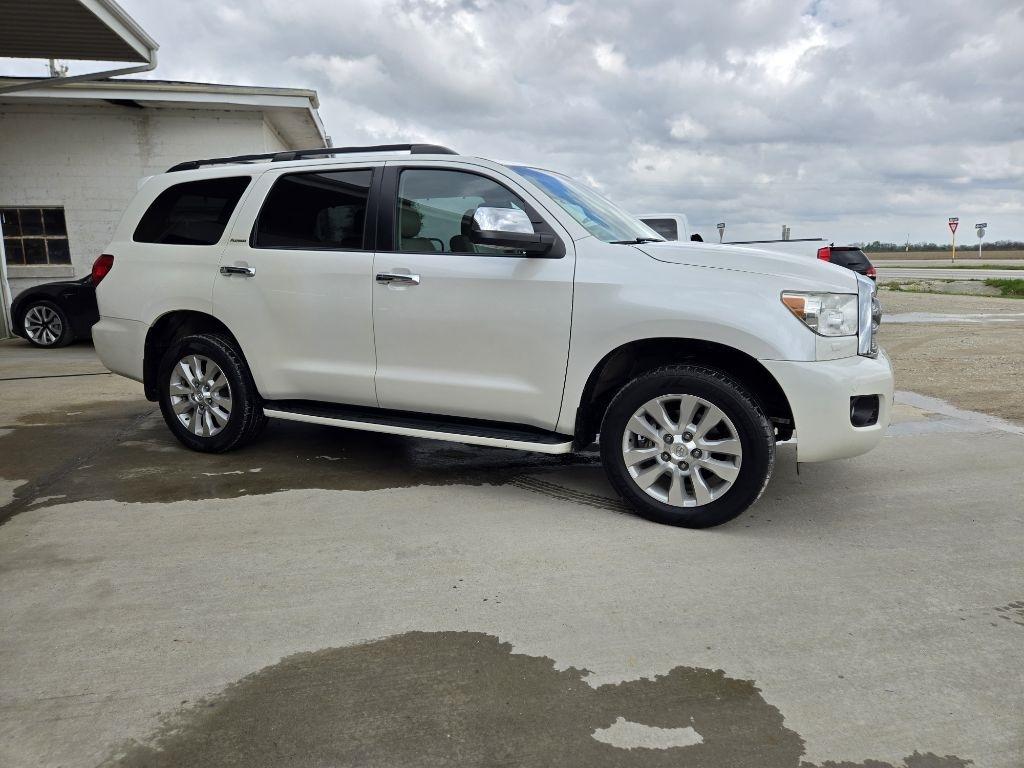 Toyota Sequoia Plantium 4WD FFV 2016