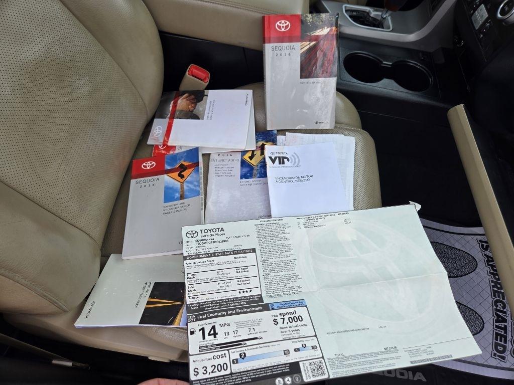 Toyota Sequoia Plantium 4WD FFV 2016