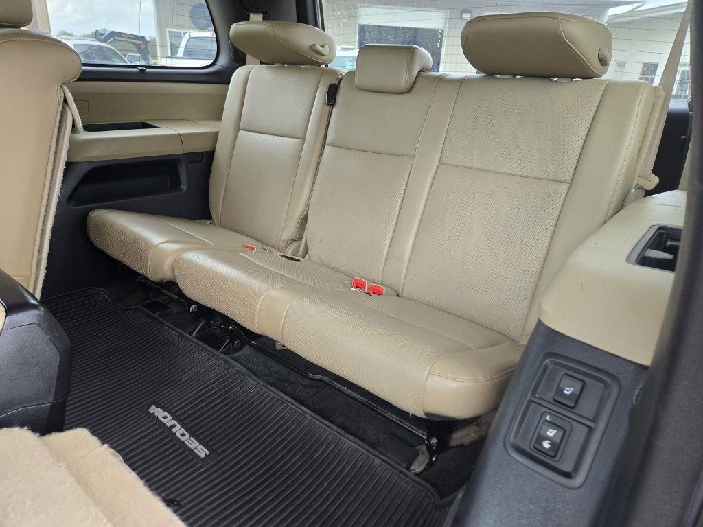 Toyota Sequoia Plantium 4WD FFV 2016