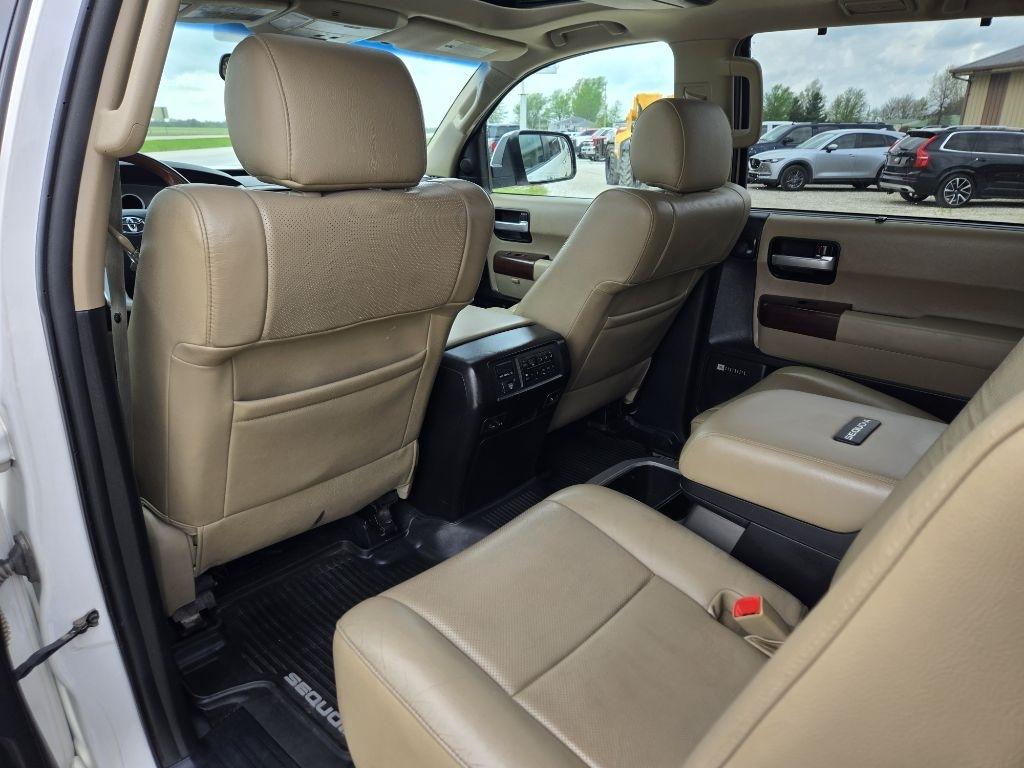 Toyota Sequoia Plantium 4WD FFV 2016