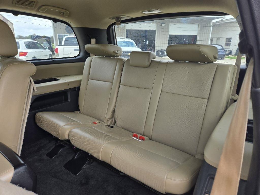 Toyota Sequoia Plantium 4WD FFV 2016