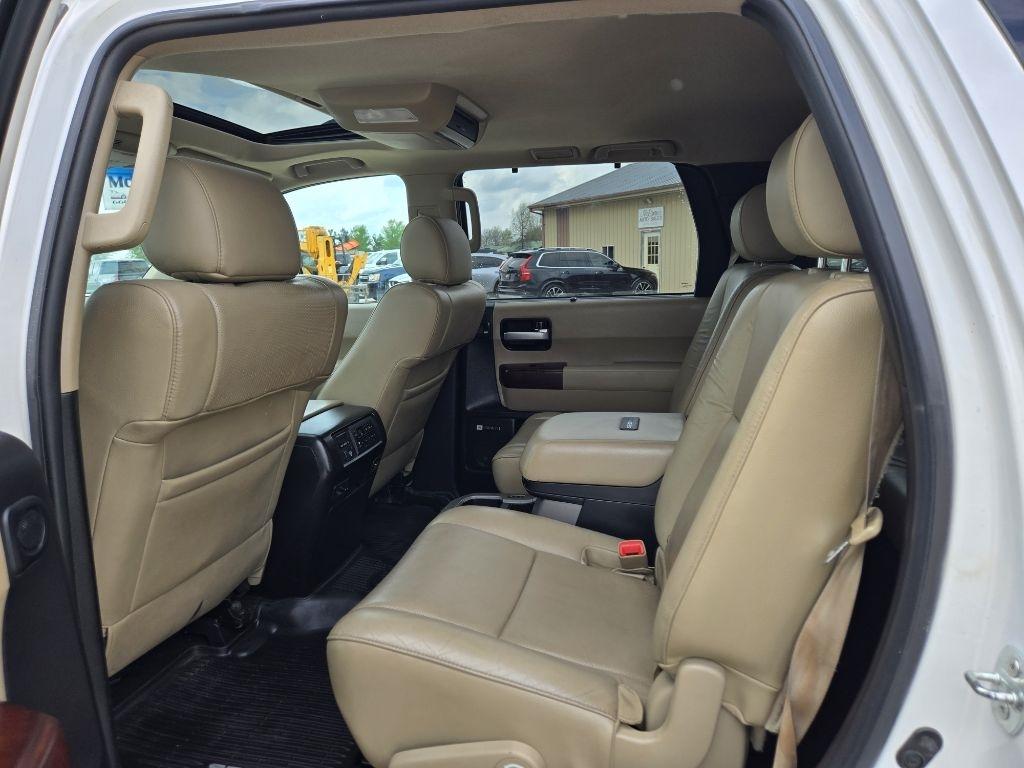Toyota Sequoia Plantium 4WD FFV 2016