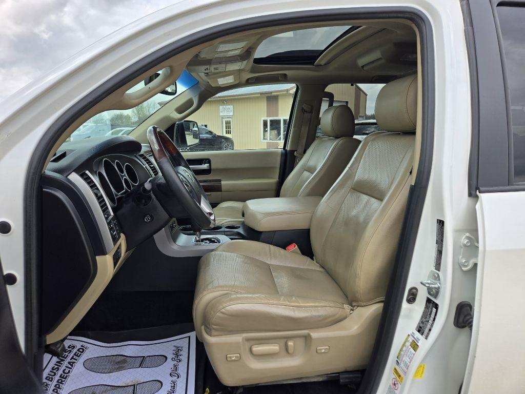 Toyota Sequoia Plantium 4WD FFV 2016