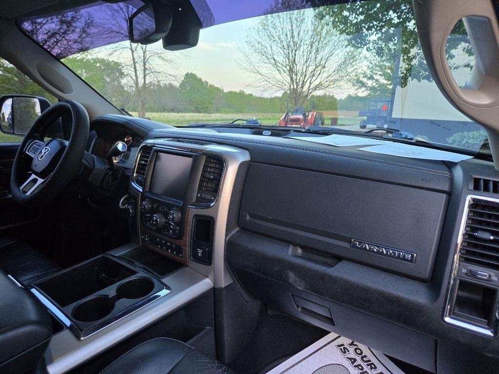 RAM 3500 Laramie Mega Cab 4WD 2014