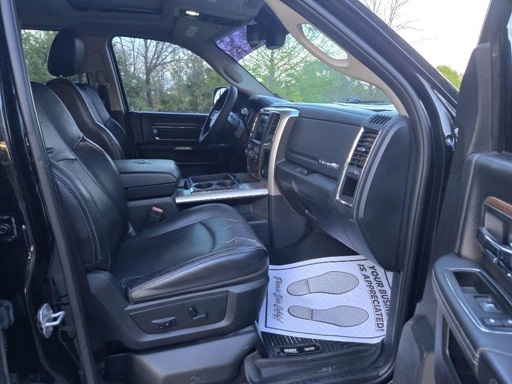RAM 3500 Laramie Mega Cab 4WD 2014