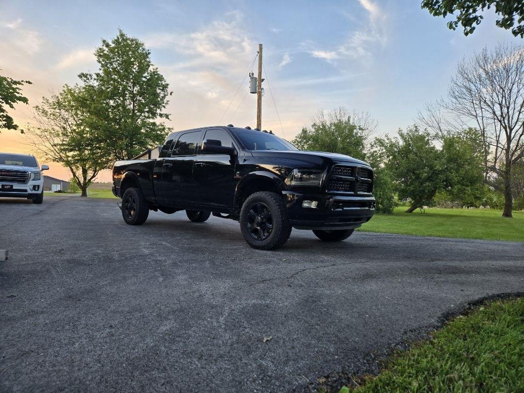 RAM 3500 Laramie Mega Cab 4WD 2014