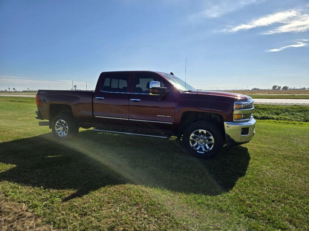 Chevrolet Silverado 2500HD LTZ Crew Cab 4WD 2016