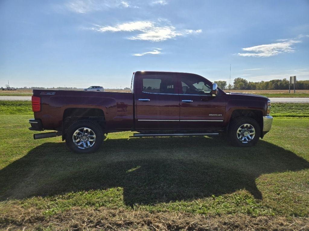 Chevrolet Silverado 2500HD LTZ Crew Cab 4WD 2016