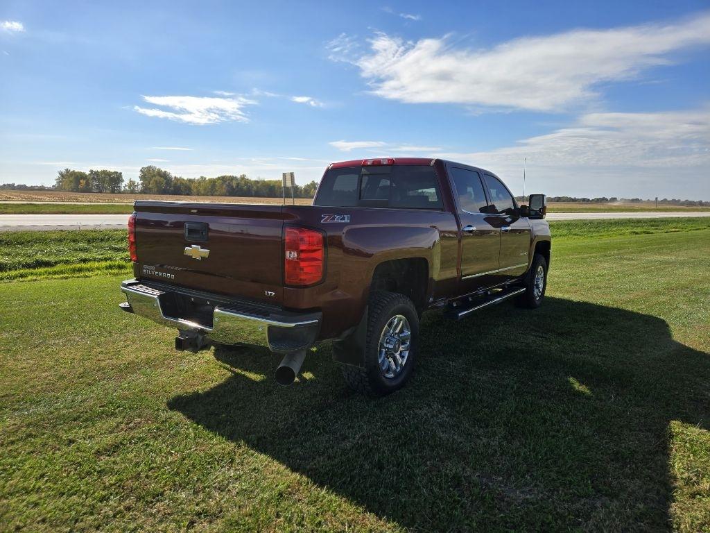 Chevrolet Silverado 2500HD LTZ Crew Cab 4WD 2016