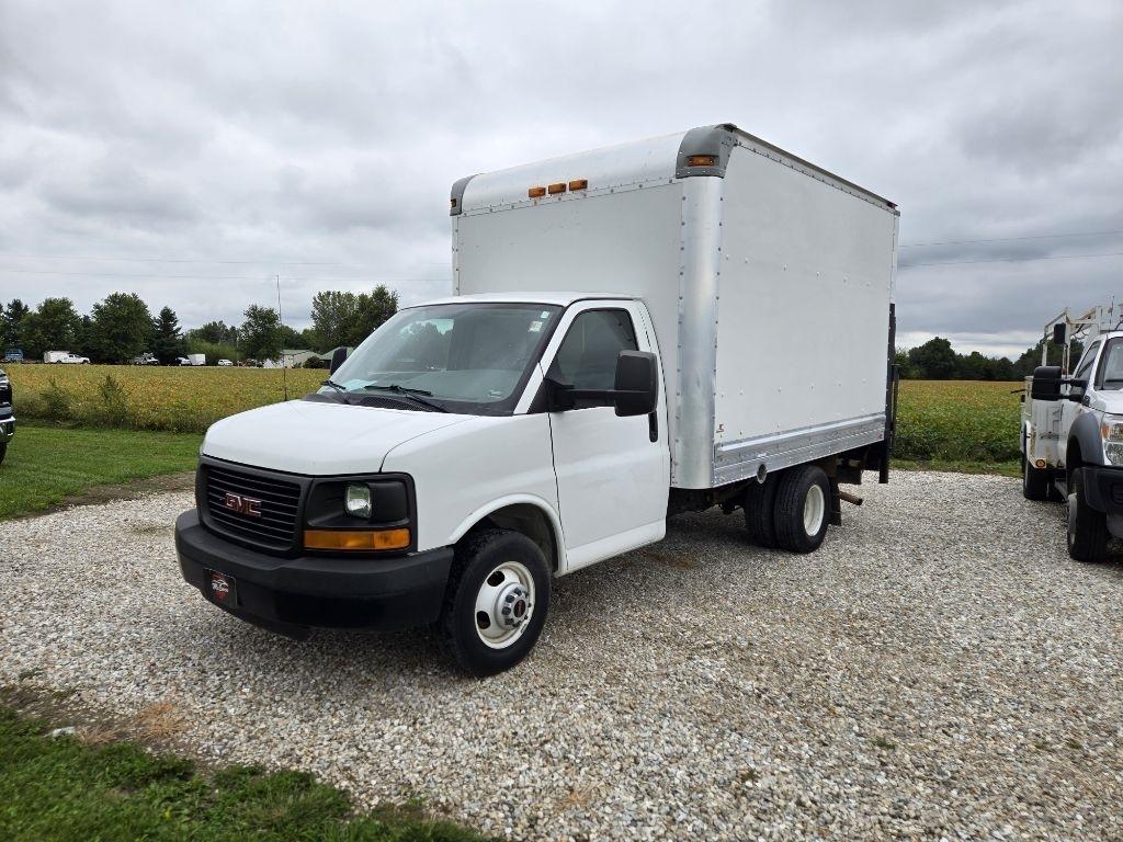 GMC Savana G3500 139 in. 2014