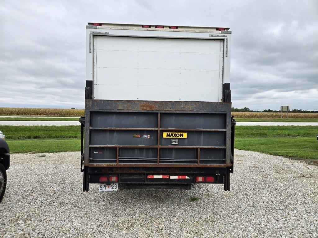 GMC Savana G3500 139 in. 2014