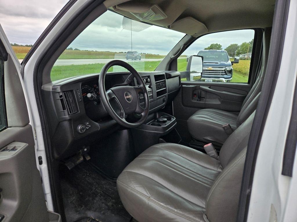 GMC Savana G3500 139 in. 2014