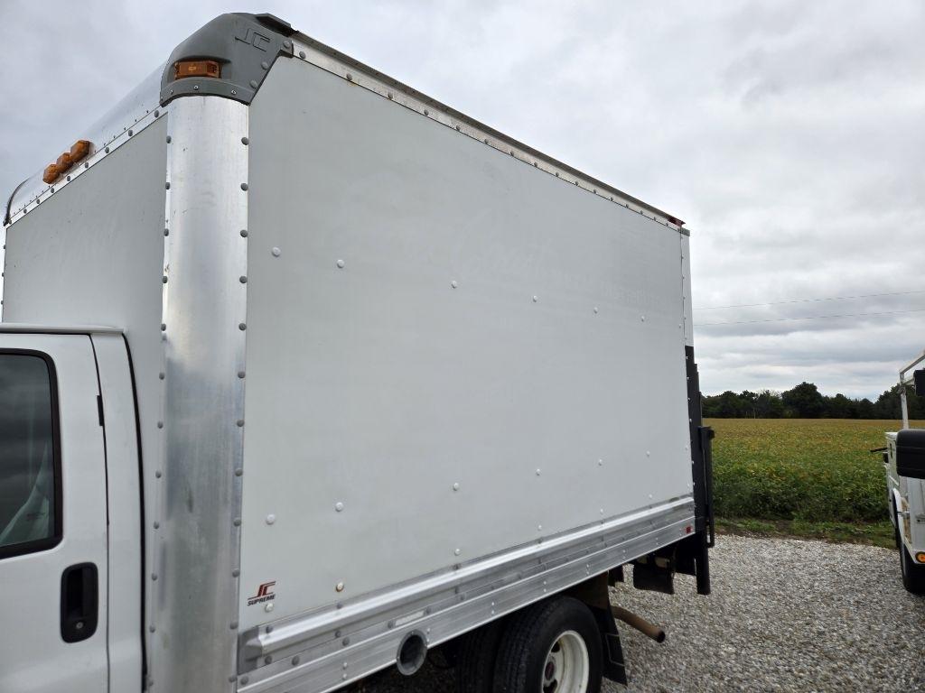 GMC Savana G3500 139 in. 2014