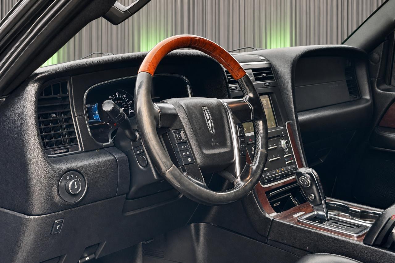 Lincoln Navigator L Select 4WD 2017