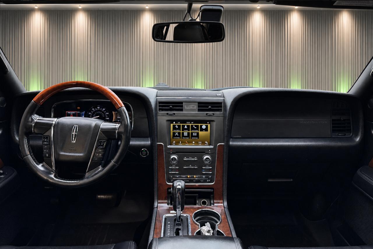 Lincoln Navigator L Select 4WD 2017