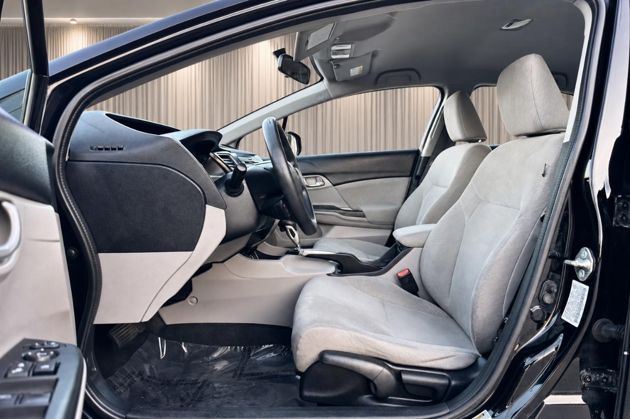 Honda Civic LX Sedan 5-Speed AT 2013