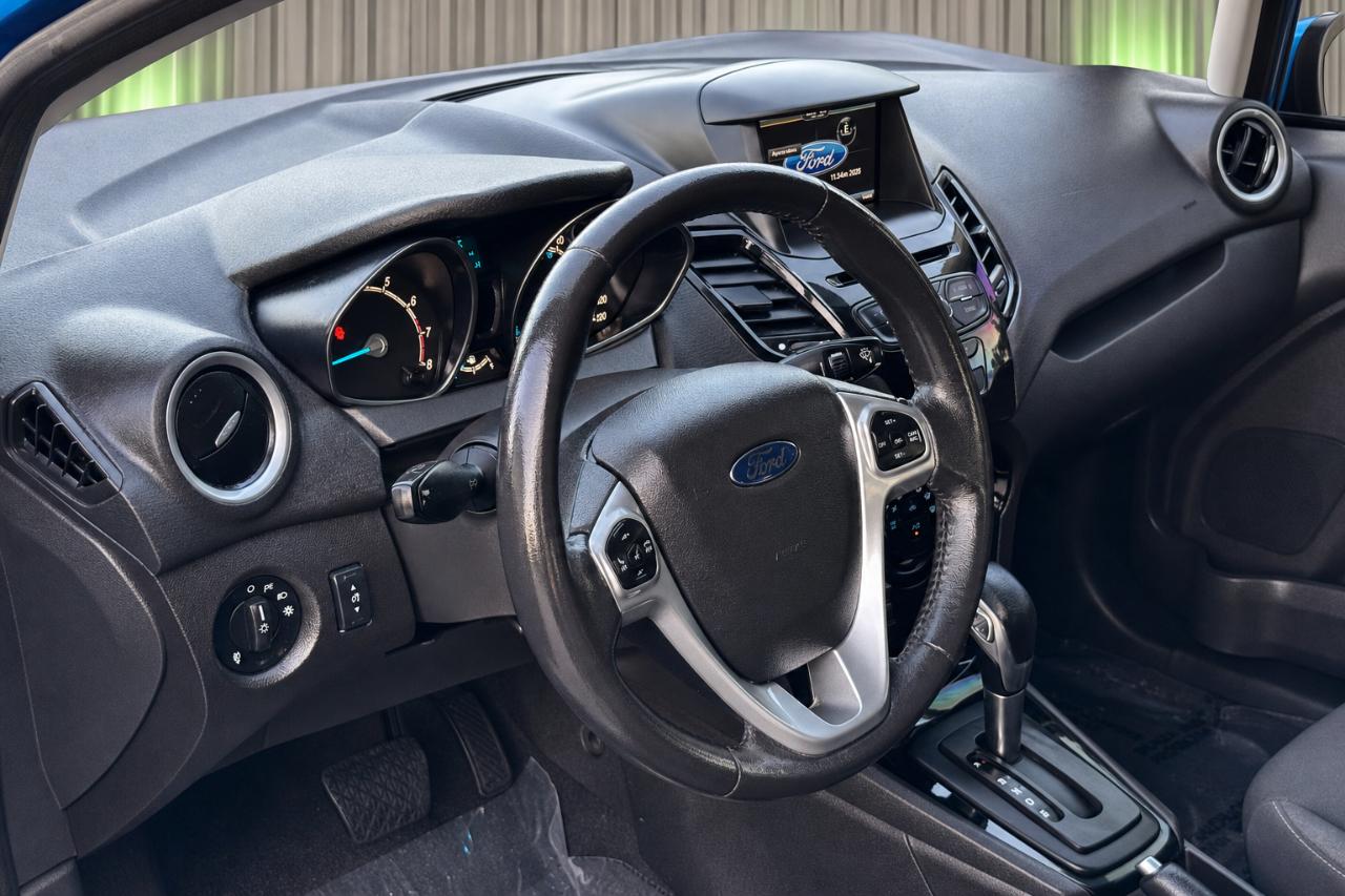 Ford Fiesta SE Sedan 2014