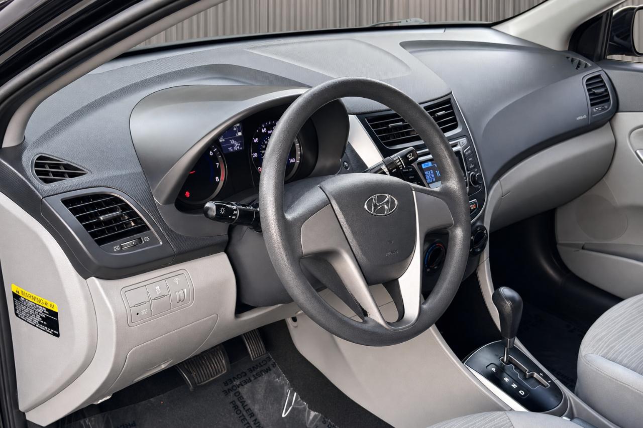 Hyundai Accent SE 4-Door 6A 2016