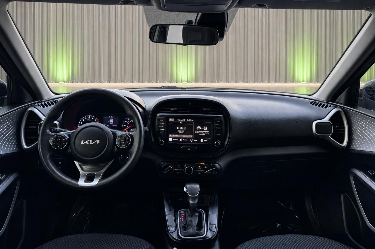 Kia Soul LX CVT 2022