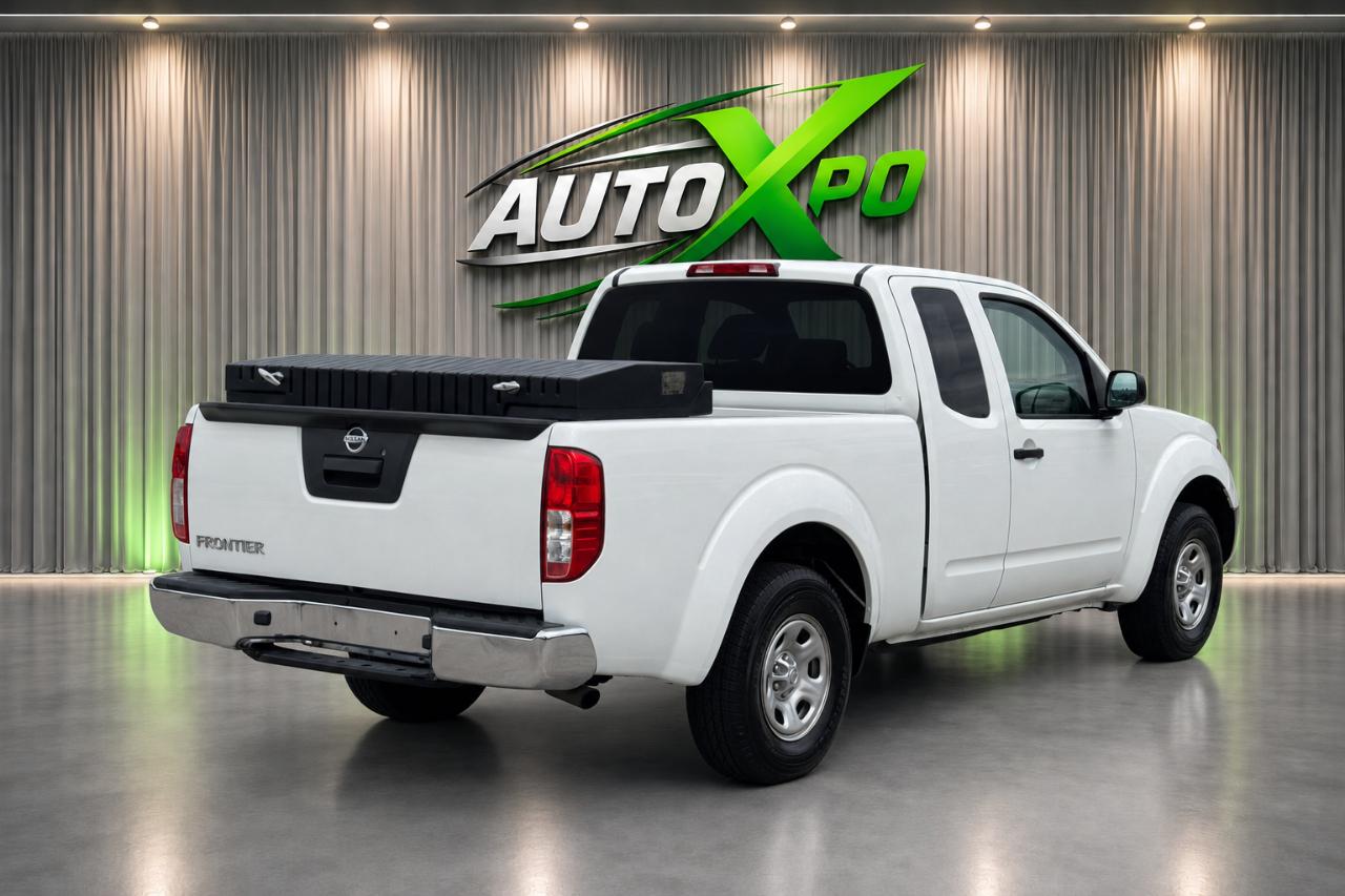 Nissan Frontier SV King Cab I4 5MT 2WD 2016
