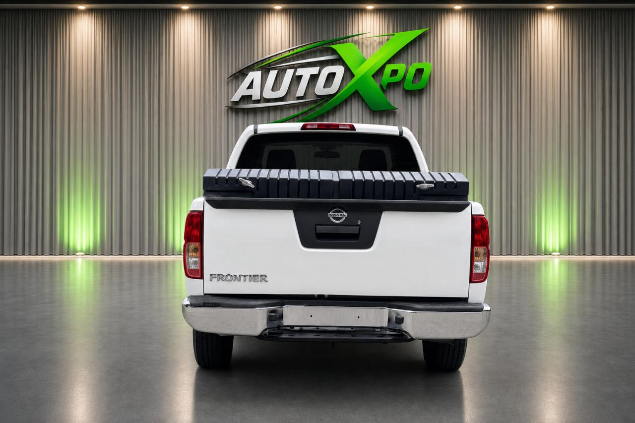 Nissan Frontier SV King Cab I4 5MT 2WD 2016