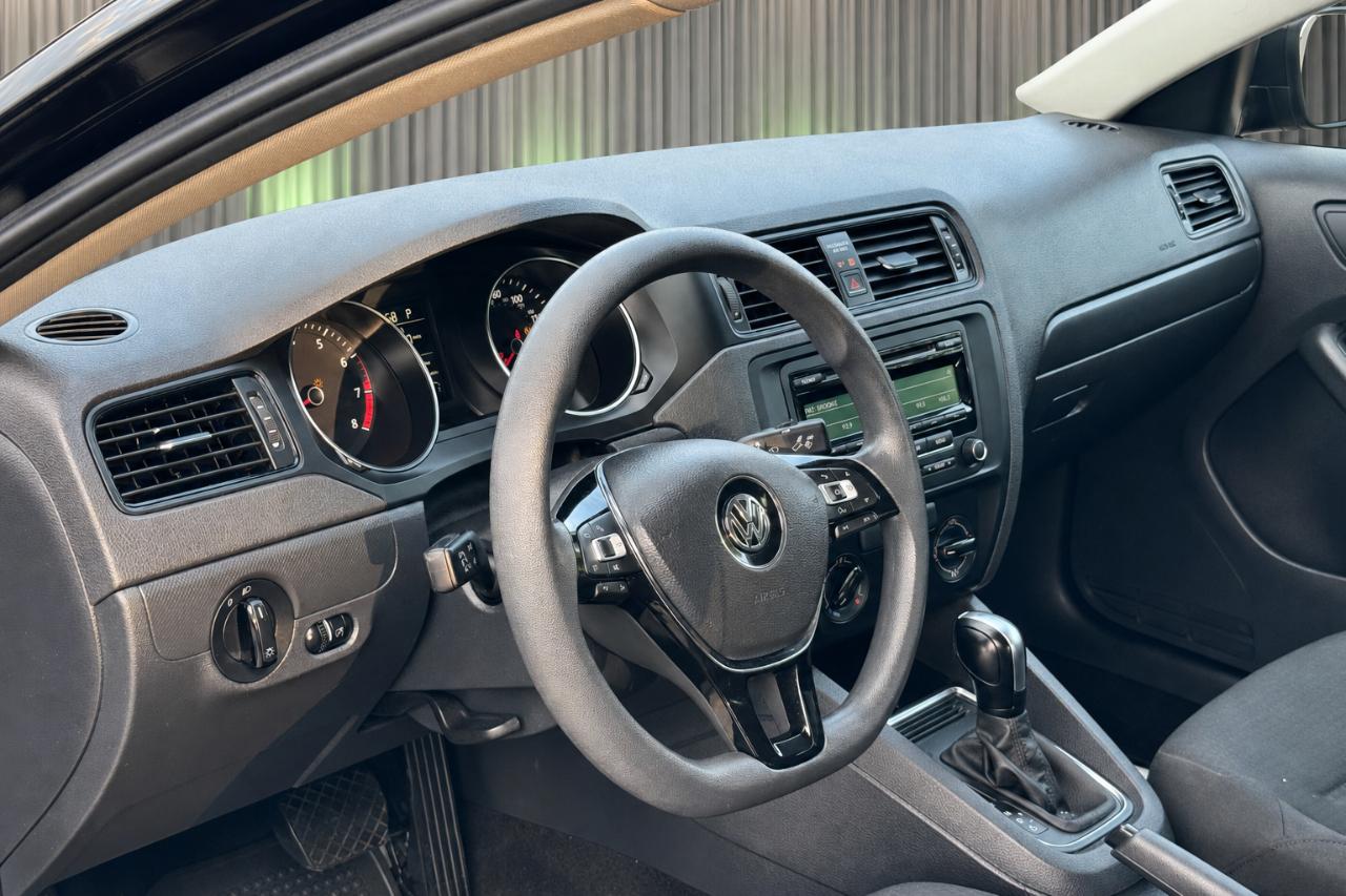 Volkswagen Jetta S 6A 2015