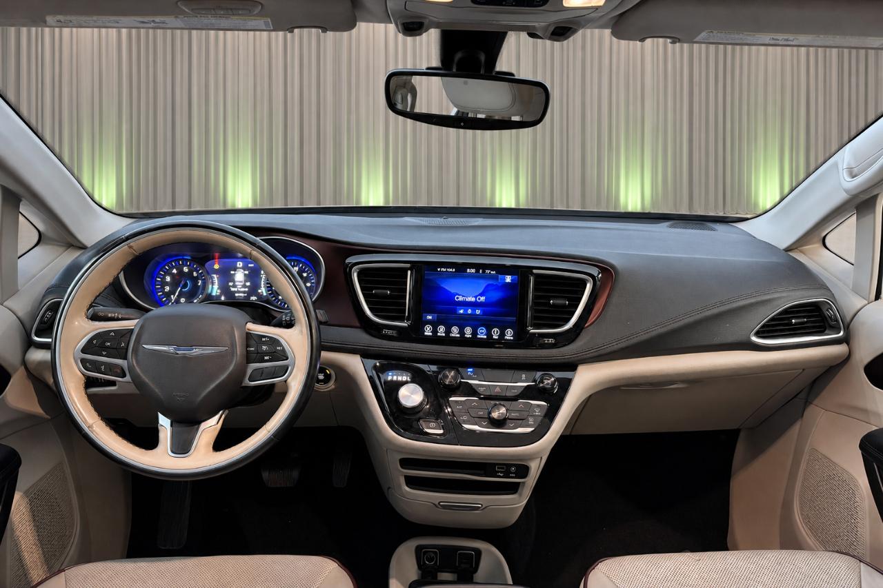 Chrysler Pacifica Limited 2017