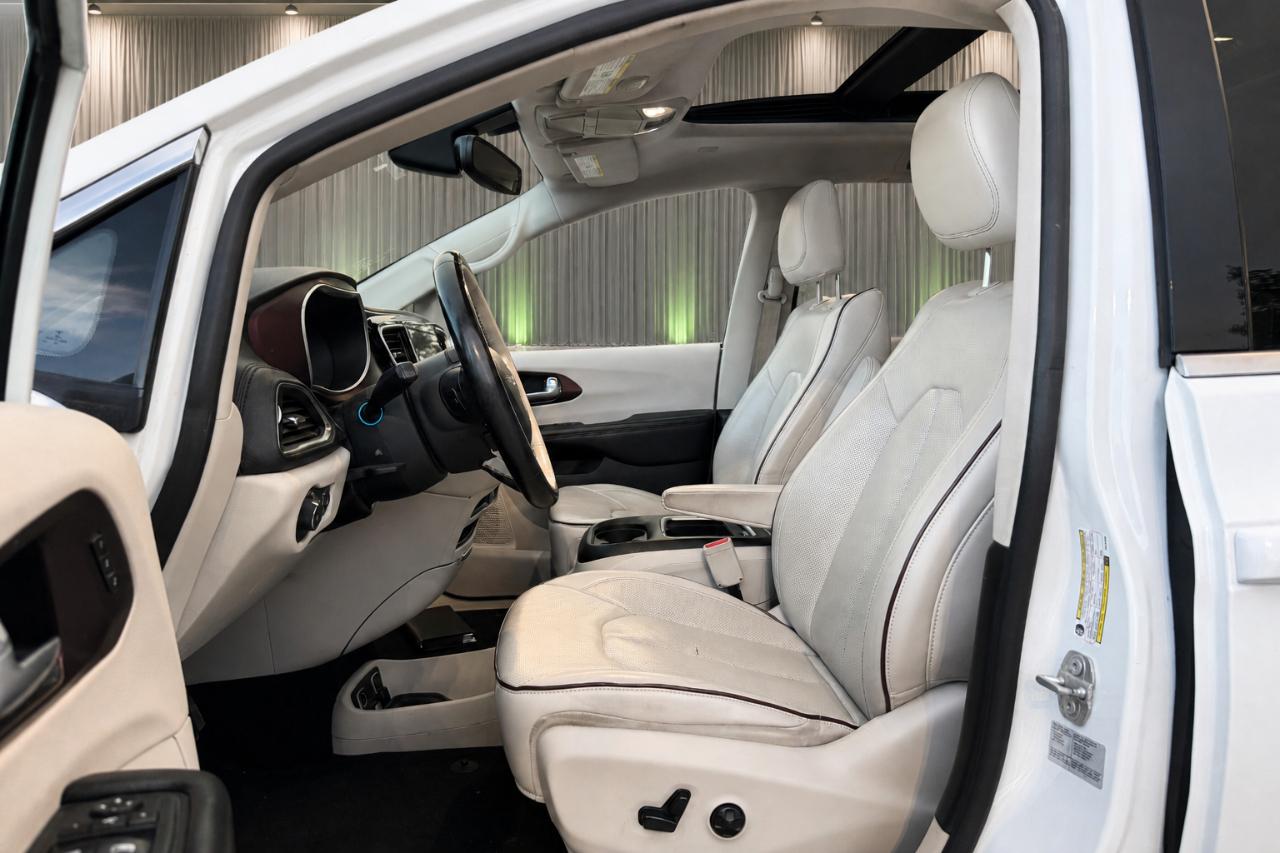 Chrysler Pacifica Limited 2017