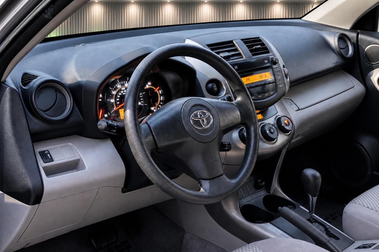 Toyota RAV4 Base I4 4WD 2007