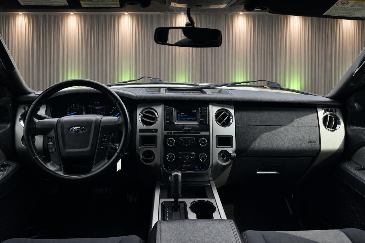 Ford Expedition XLT 2WD 2016