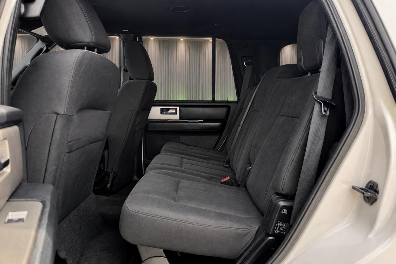 Ford Expedition XLT 2WD 2016