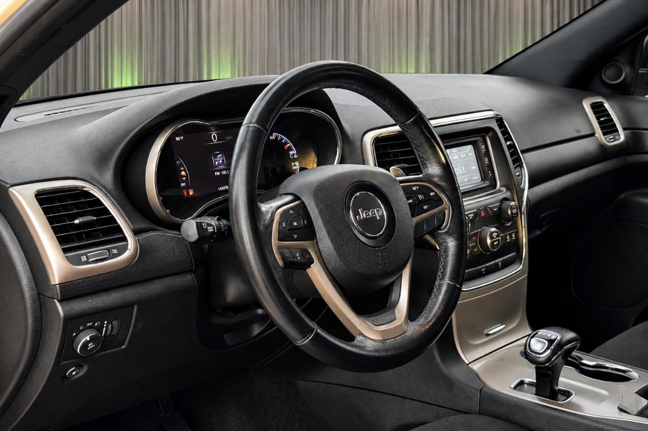Jeep Grand Cherokee Laredo 4WD 2015