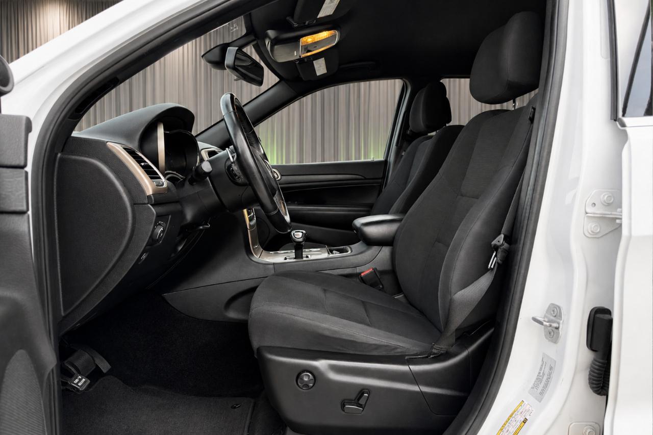 Jeep Grand Cherokee Laredo 4WD 2015