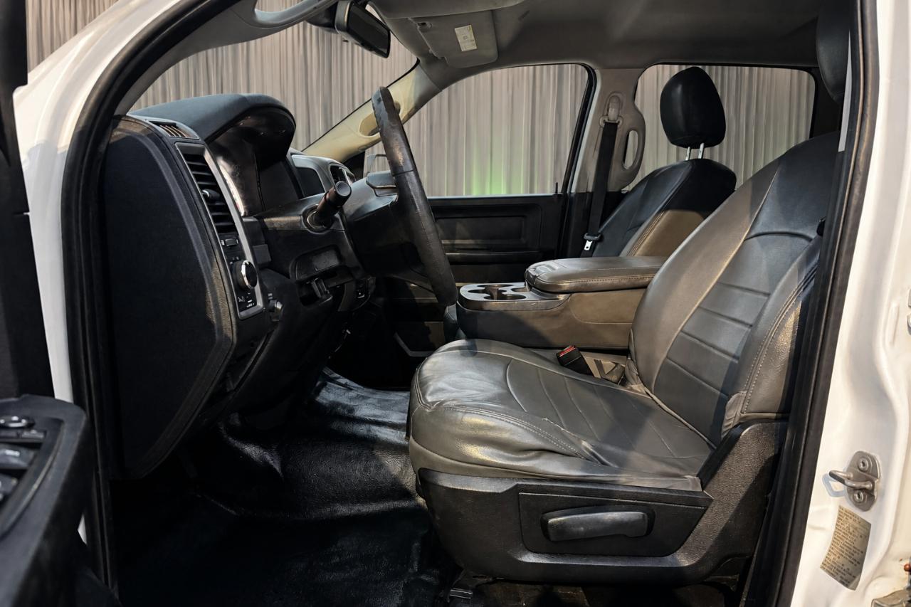 RAM 1500 Classic Tradesman Crew Cab LWB 4WD 2019