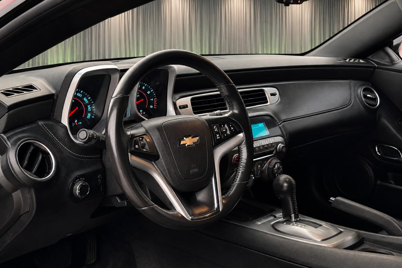 Chevrolet Camaro Coupe 1LT 2012