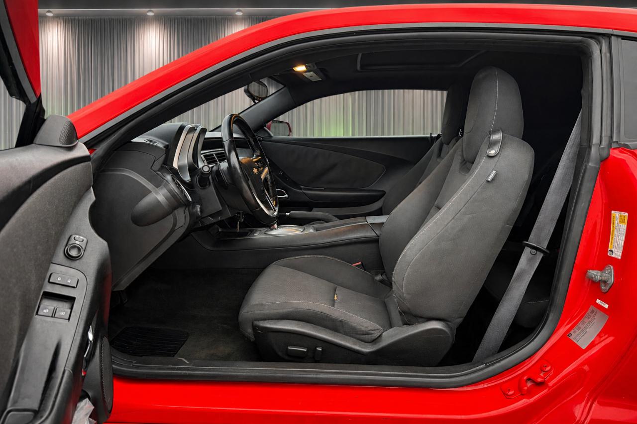 Chevrolet Camaro Coupe 1LT 2012