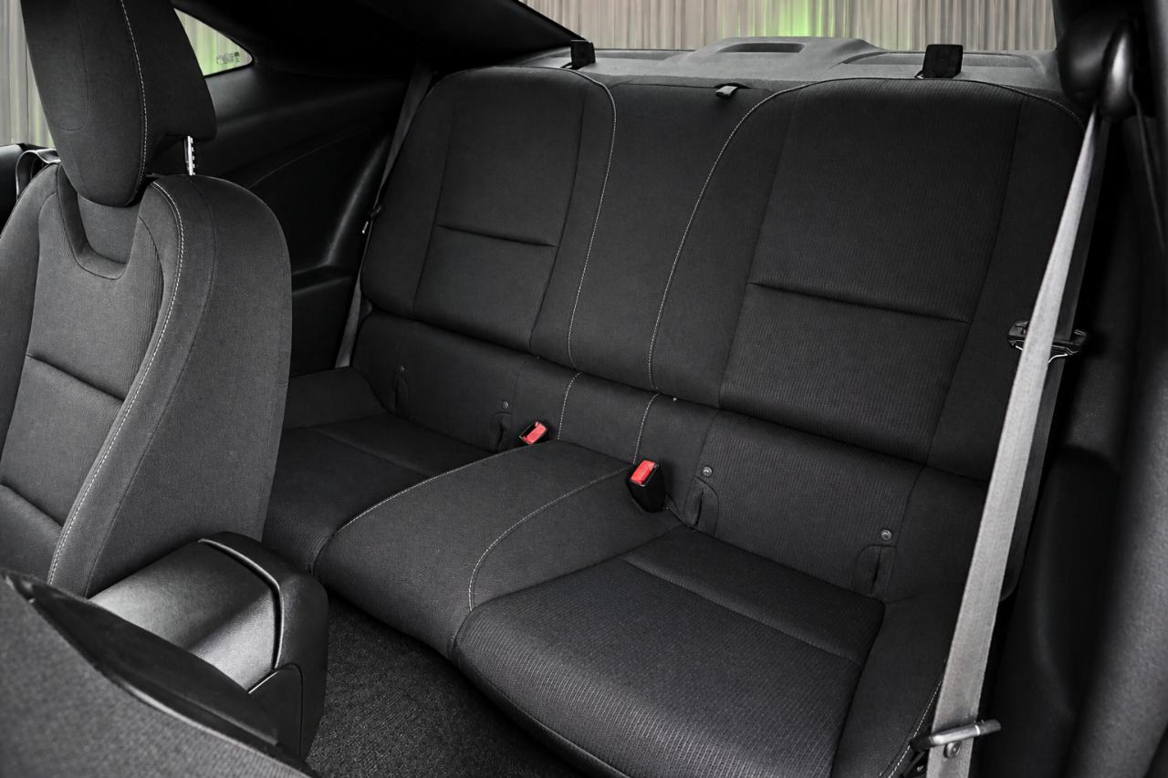 Chevrolet Camaro Coupe 1LT 2012