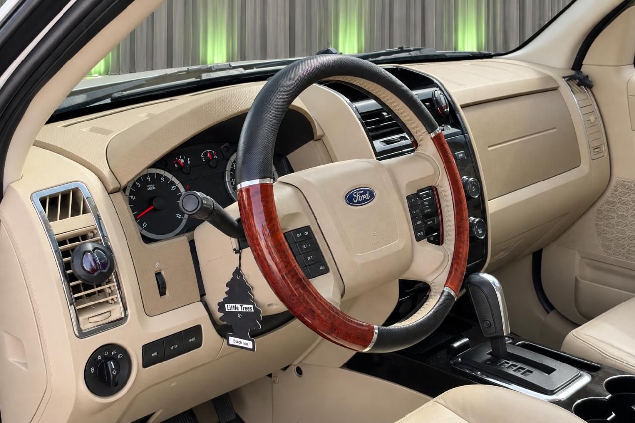 Ford Escape Limited 4WD 2010