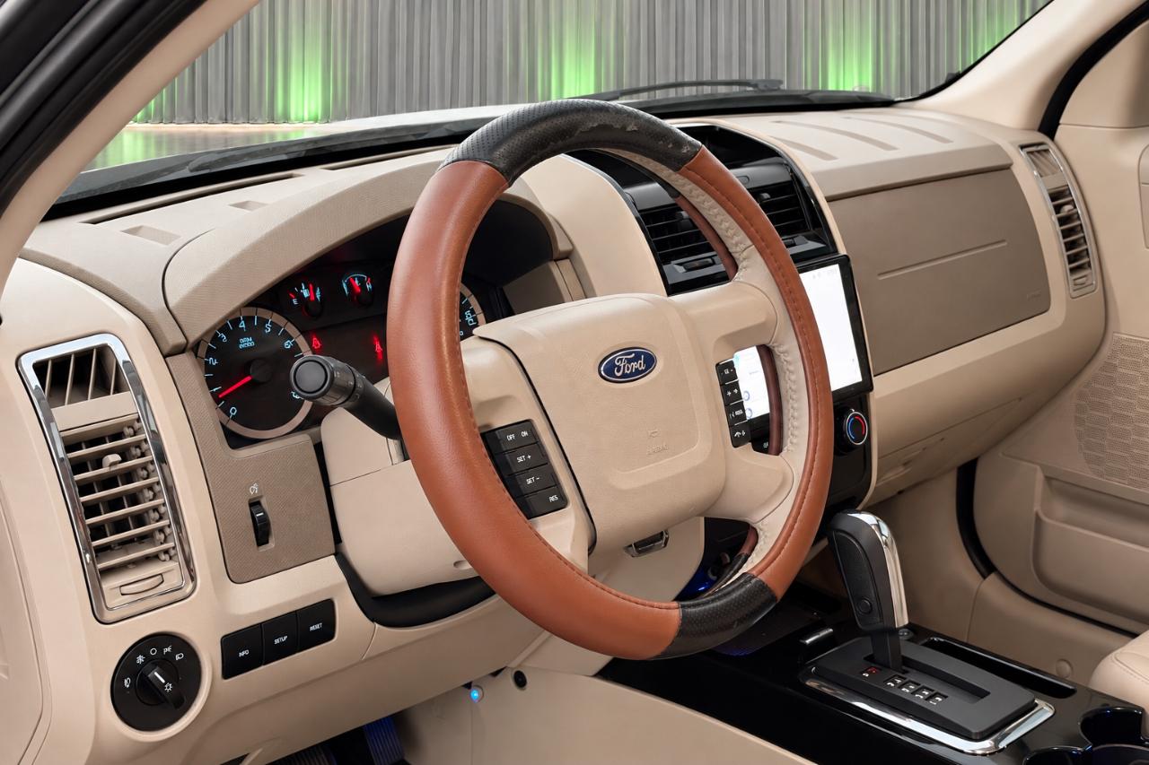 Ford Escape Limited FWD 2010