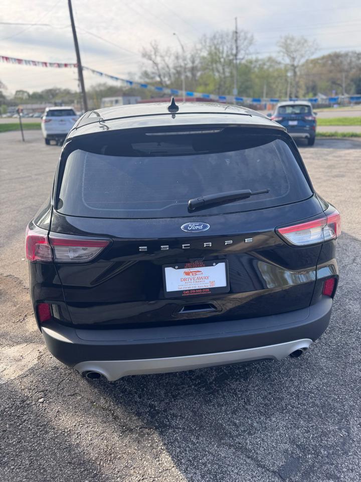 Ford Escape S FWD 2022