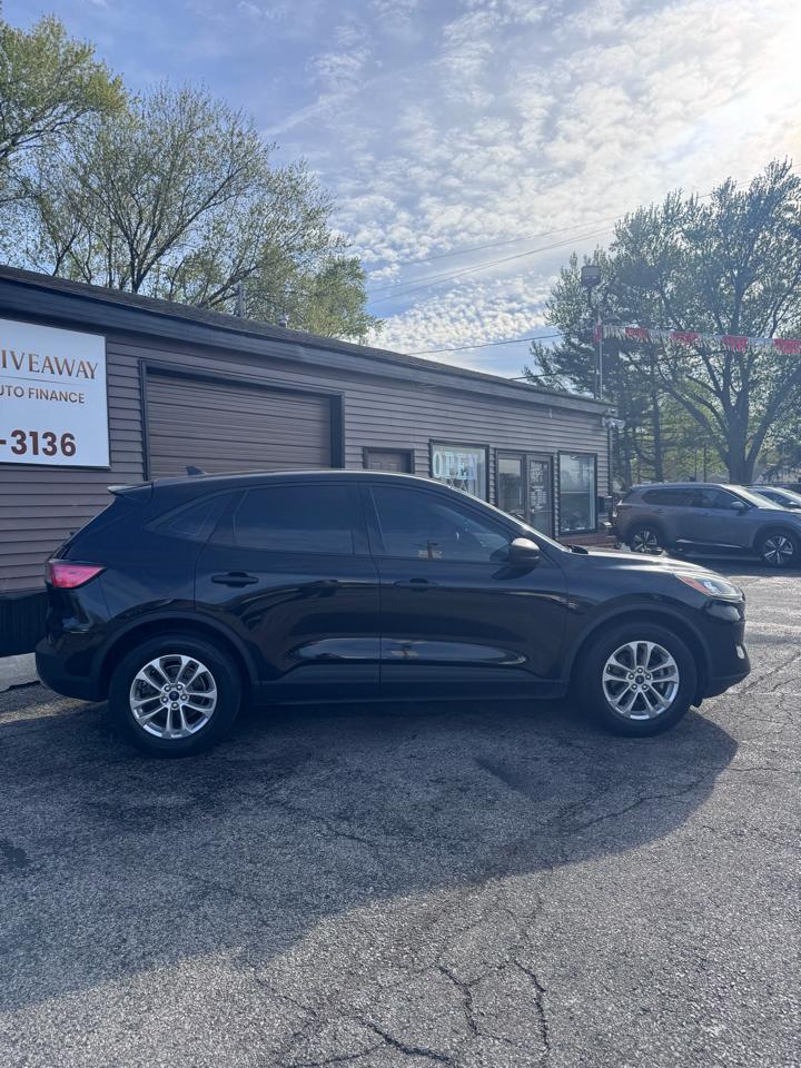 Ford Escape S FWD 2022