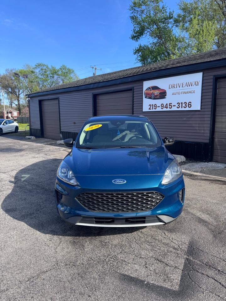 Ford Escape S AWD 2020