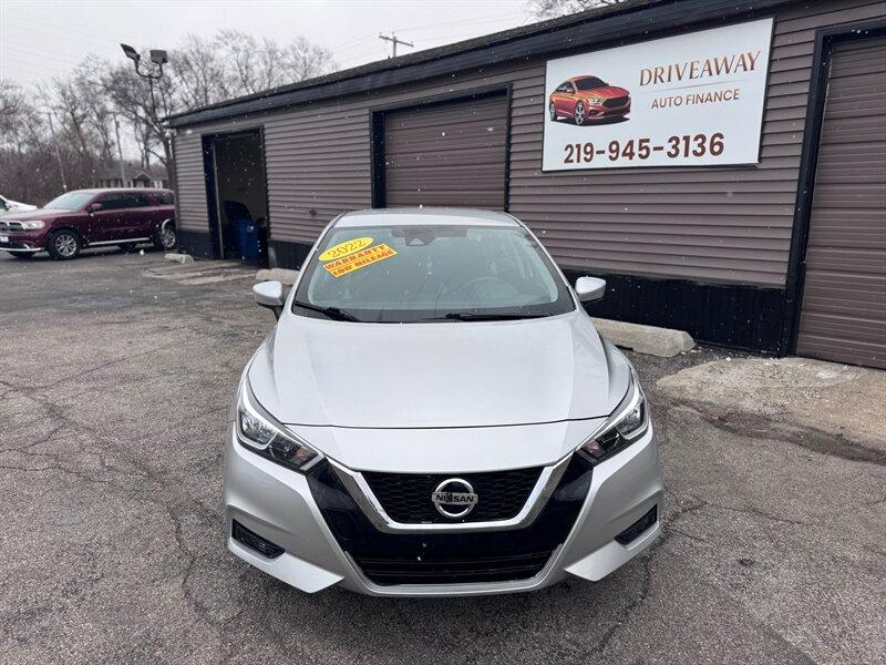 Nissan Versa SV CVT 2022