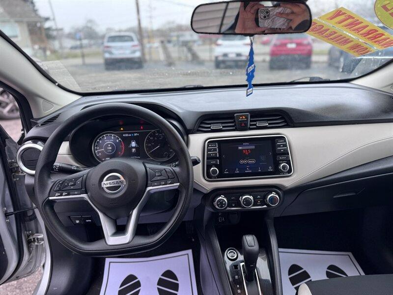 Nissan Versa SV CVT 2022