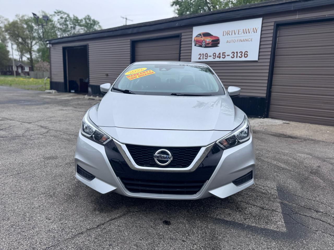 Nissan Versa SV CVT 2022