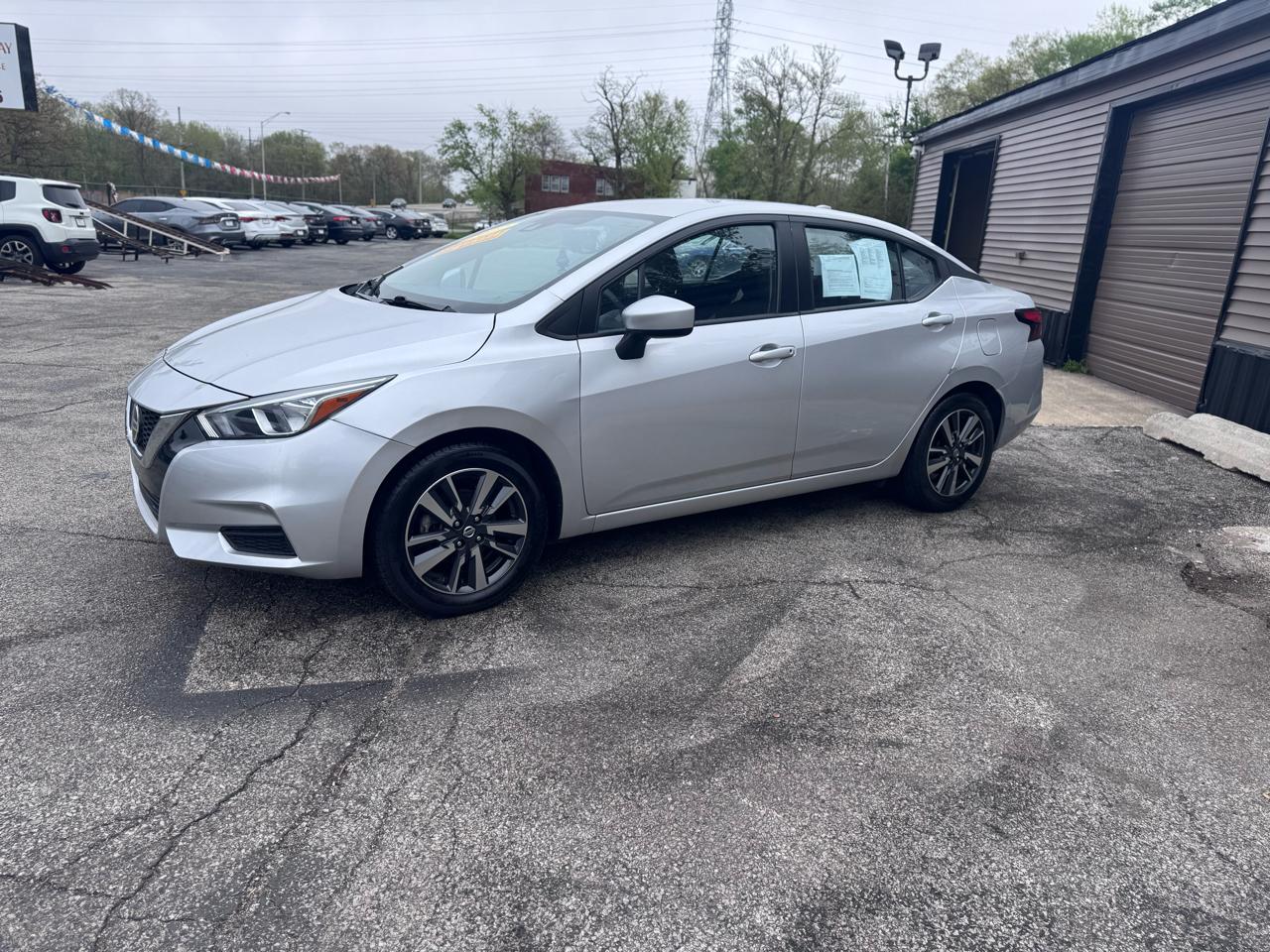 Nissan Versa SV CVT 2022