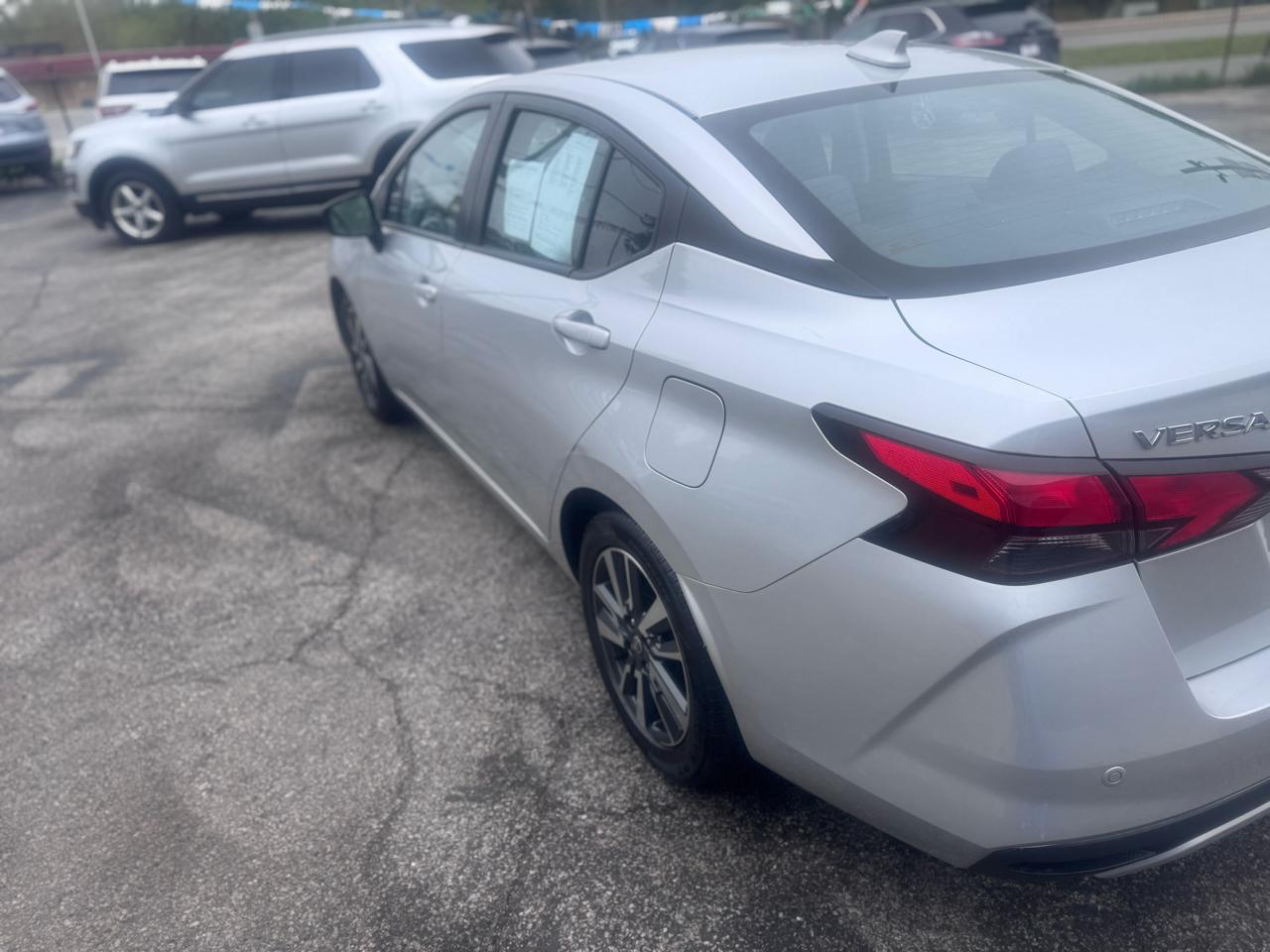 Nissan Versa SV CVT 2022