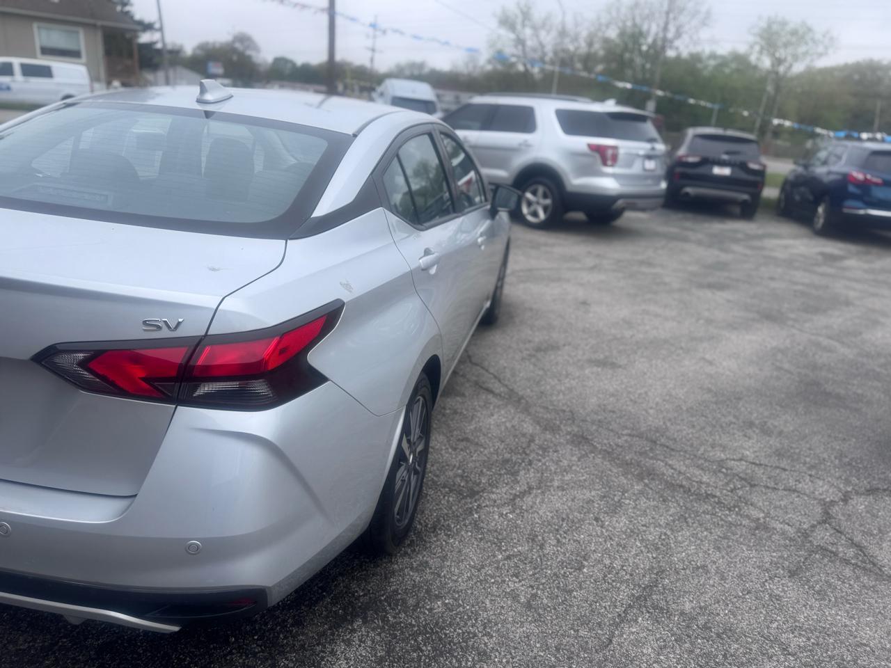Nissan Versa SV CVT 2022