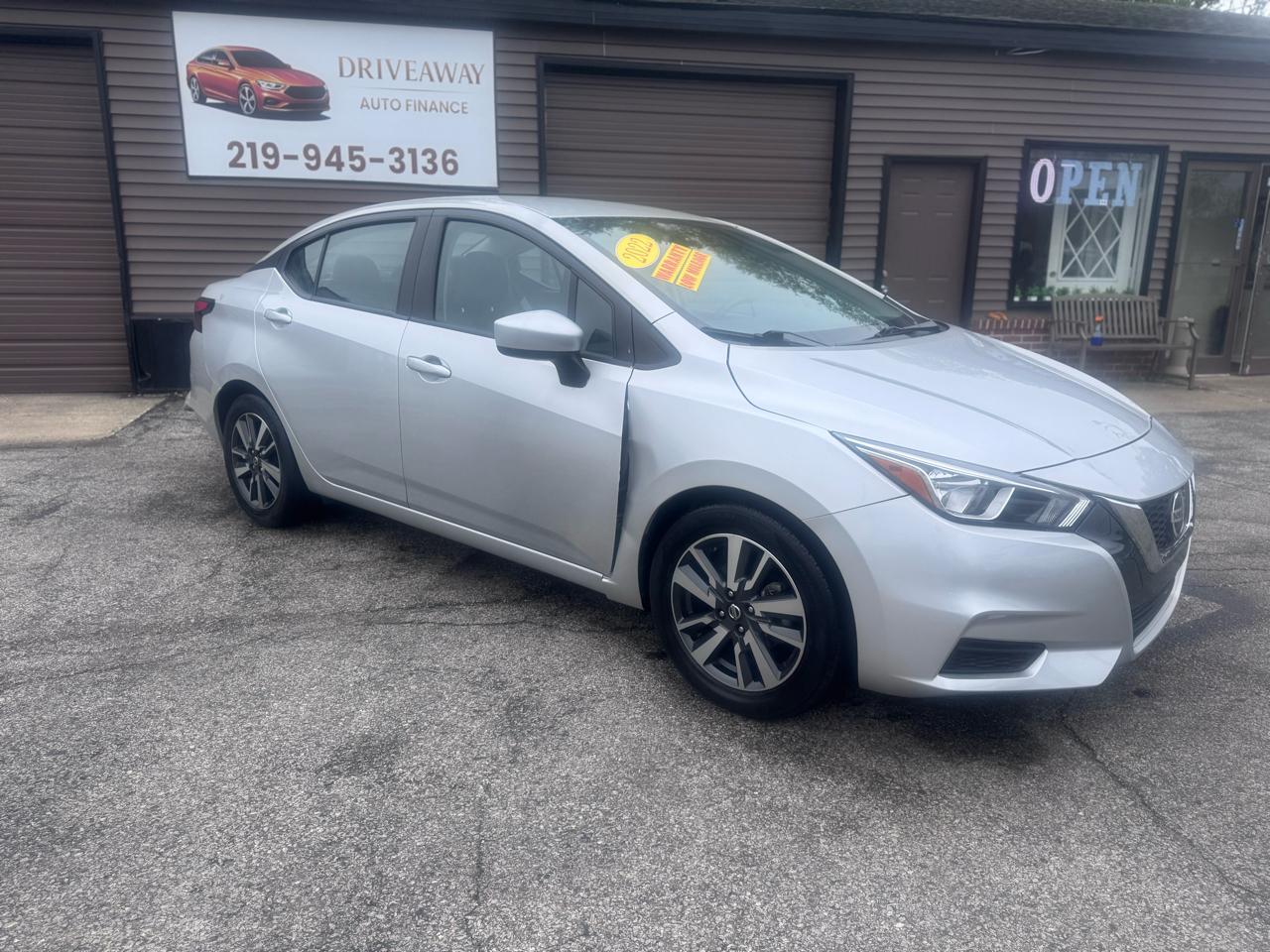Nissan Versa SV CVT 2022