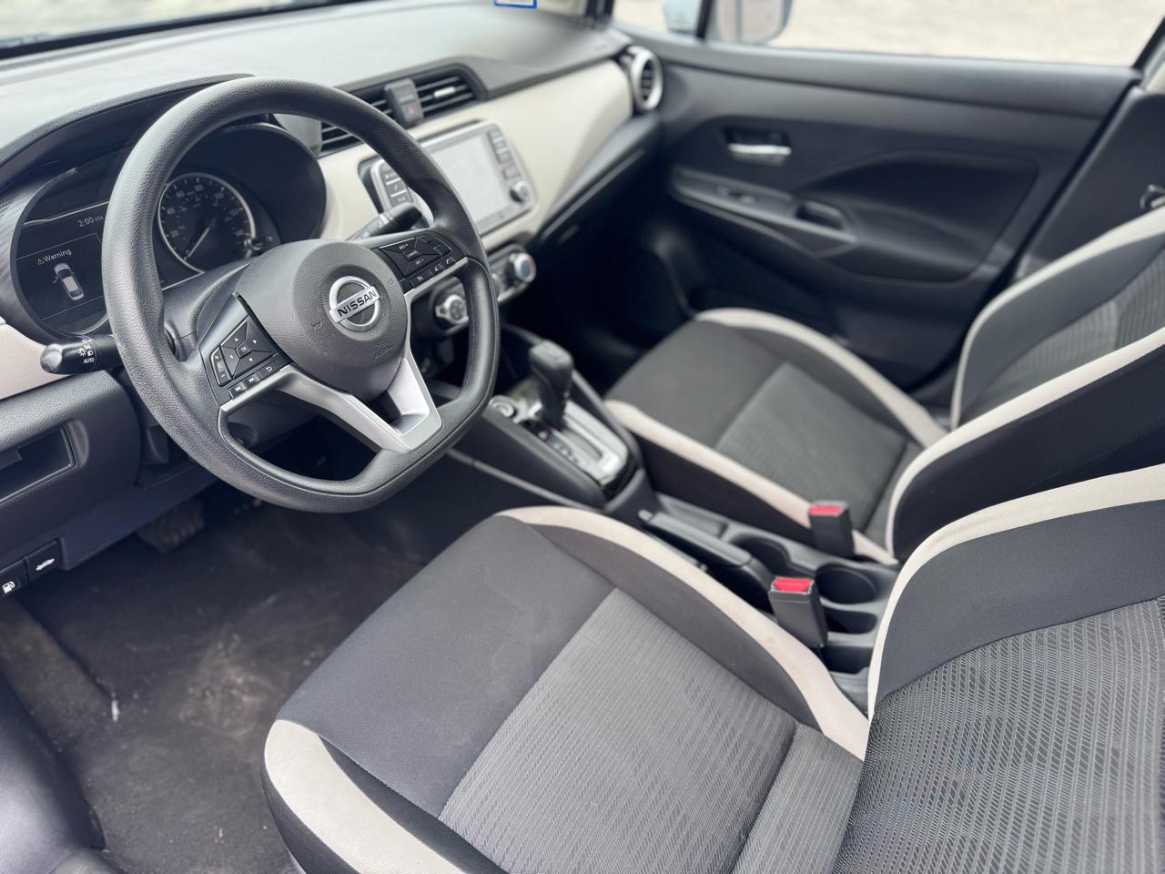 Nissan Versa SV CVT 2022